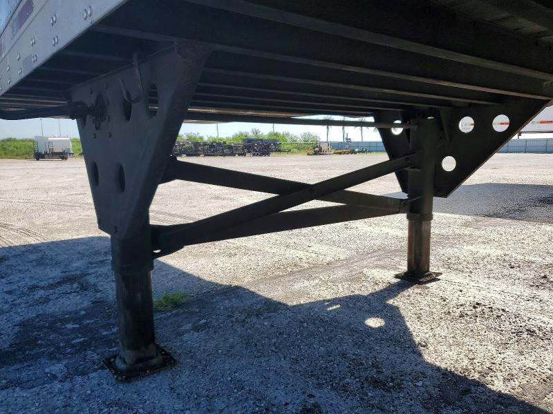 2012 Utility Vs2dx VIN 1UYVS2533CG355627 COPART salvage auction — REAR END, FL - CERT OF TITLE SLVG REBUILDABLE, sold $10 on 2026-07-30 (photo 5)