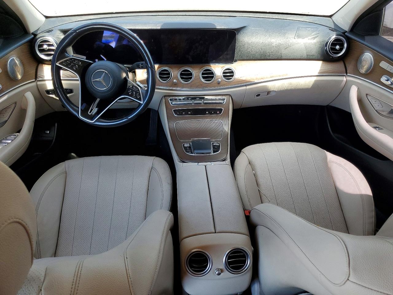 2021 Mercedes-benz E-klasse VIN W1KZF8DB7MA927745 COPART salvage auction — Normal Wear, Dv - Clean Title, sold $6,600 on 2026-08-20 (photo 8)
