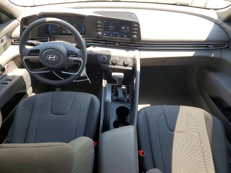 2025 Hyundai Elantra VIN KMHLL4DG0SU863049 COPART salvage auction — NORMAL WEAR, Md - Certificate Of Title (P), sold $4,250 on 2026-07-21 (photo 8)