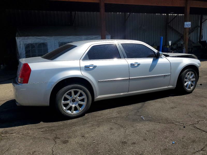 2010 Chrysler 300c VIN 2C3CA6CT5AH279692 COPART salvage auction — FRONT END, Co - Public - Salvage Title, sold $1,300 on 2026-09-03 (photo 3)