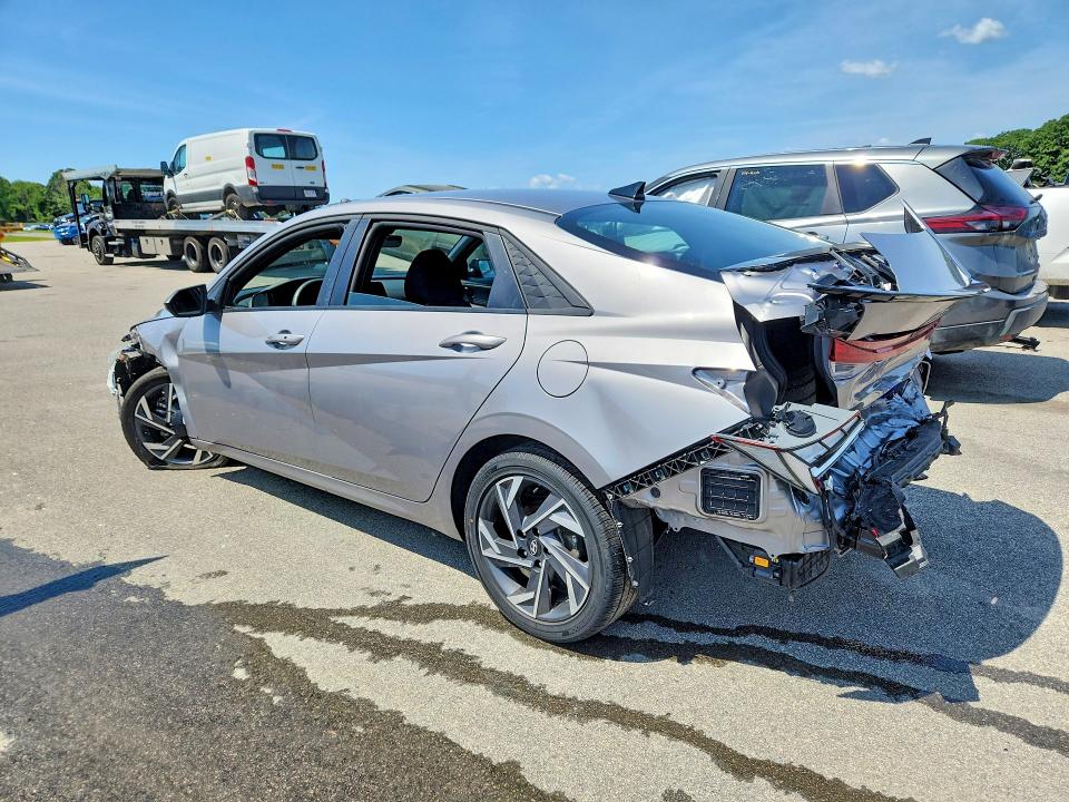 2025 Hyundai Elantra VIN KMHLM4DJ7SU161674 COPART salvage auction — REAR END, FL - CERTIFICATE OF DESTRUCTION, sold $4,450 on 2026-07-27 (photo 2)