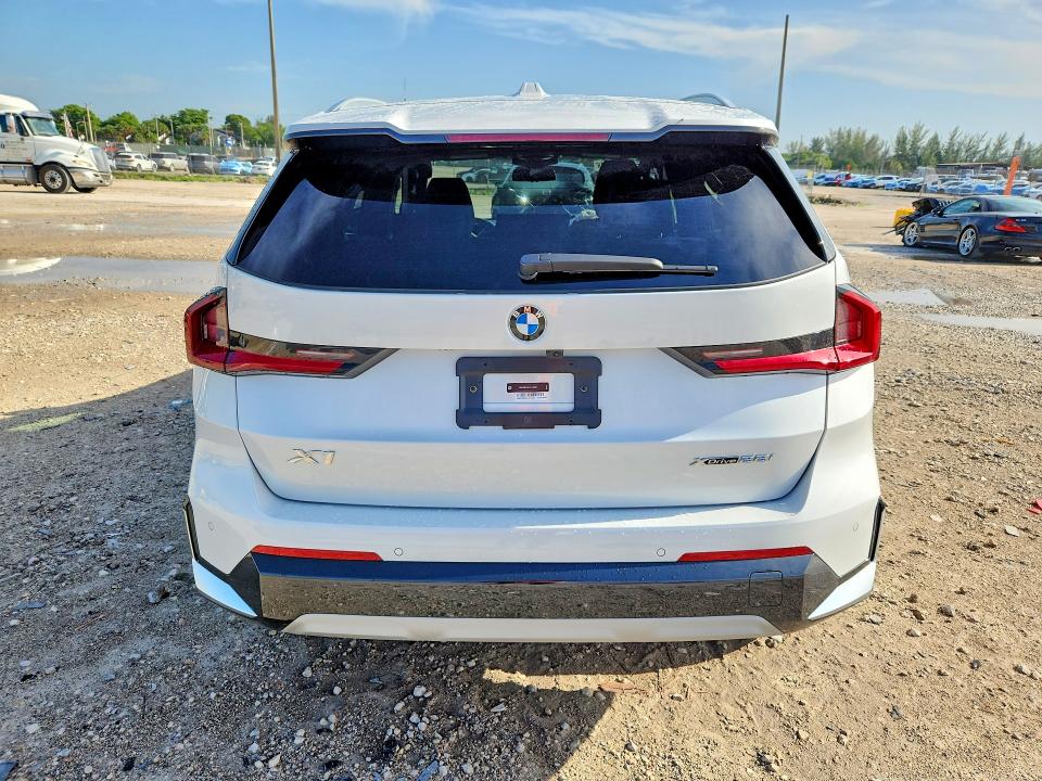 2026 BMW X1 VIN WBX73EF06T5710363 COPART salvage auction — FRONT END, FL - CERT OF TITLE SLVG REBUILDABLE, sold $11,800 on 2026-08-19 (photo 6)