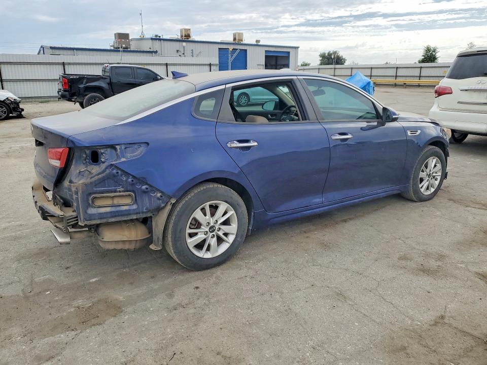2017 Kia Optima VIN 5XXGT4L32HG149653 COPART salvage auction — FRONT END, CA - SALVAGE CERTIFICATE, sold $1,150 on 2026-07-31 (photo 3)