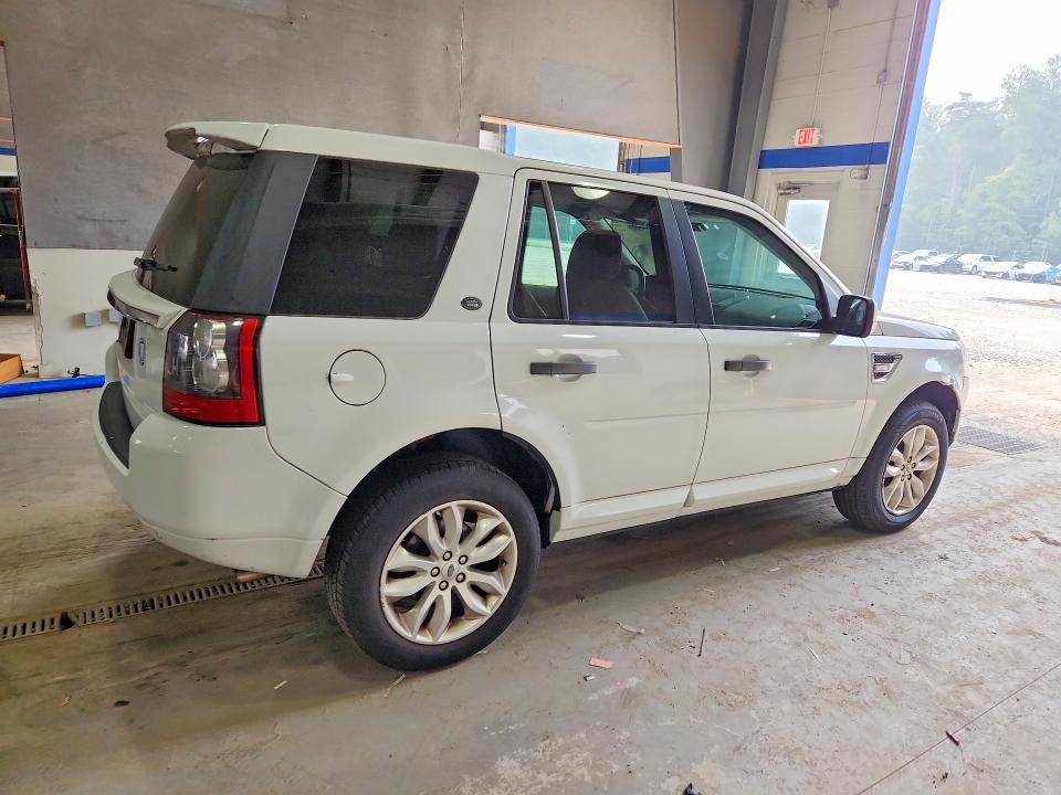 2011 Land rover Lr2 VIN SALFR2BN0BH222264 COPART salvage auction — MINOR DENT/SCRATCHES, Ma - Certificate Of Title, sold $250 on 2026-07-24 (photo 3)