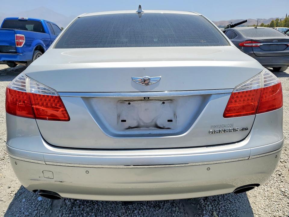 2011 Hyundai Genesis VIN KMHGC4DF9BU127400 COPART salvage auction — MINOR DENT/SCRATCHES, Ca - Dis/Dlr/Exp Only Clean Title, sold $300 on 2026-07-29 (photo 6)