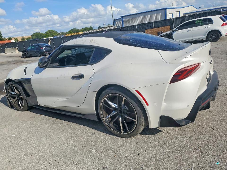 2020 Toyota Supra VIN WZ1DB4C08LW025603 COPART salvage auction — STRIPPED, Ca - Dis/Dlr/Exp Only Clean Title (P), sold $32,000 on 2026-07-28 (photo 2)