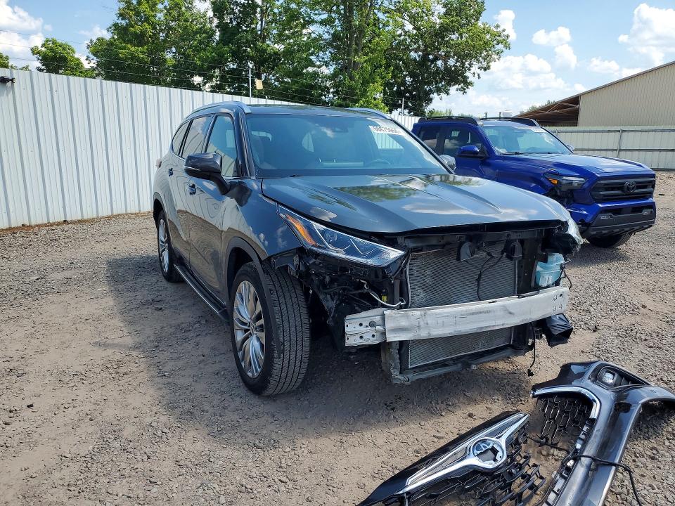 2022 Toyota Highlander VIN 5TDFZRAH7NS122528 COPART salvage auction — FRONT END, NY - MV-907A SALVAGE CERTIFICATE, sold $24,400 on 2026-07-13 (photo 4)