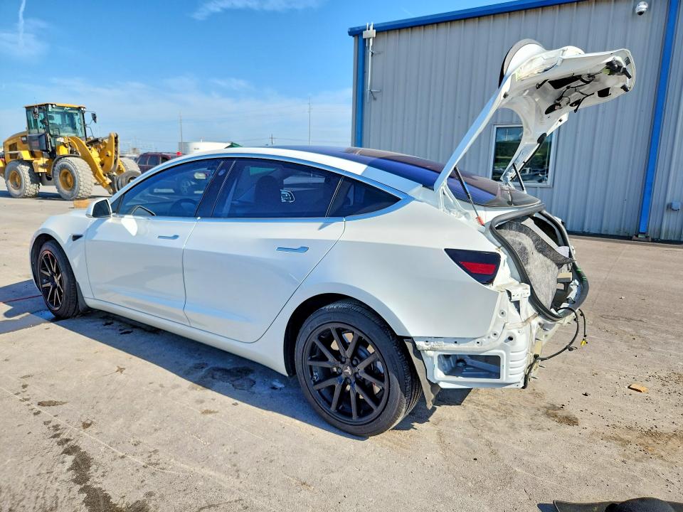 2018 Tesla Model 3 VIN 5YJ3E1EA0JF005689 COPART salvage auction — REAR END, Ok - Cert Of Title-Salvage, sold $6,100 on 2026-07-17 (photo 2)