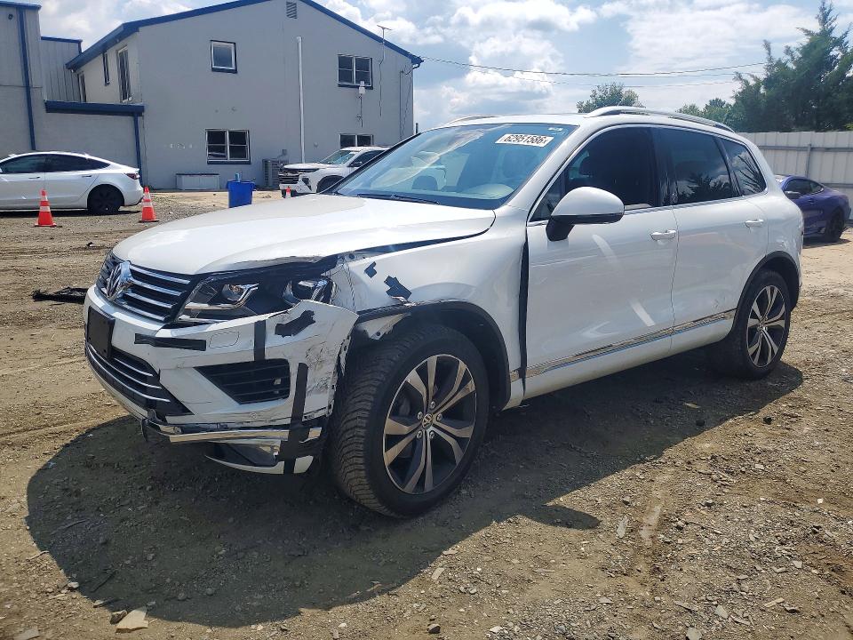 2017 Volkswagen Touareg VIN WVGRF7BP4HD004299 COPART salvage auction — FRONT END, Ct - Cert Of Title-Salvage, sold $2,200 on 2026-08-17 (photo 1)