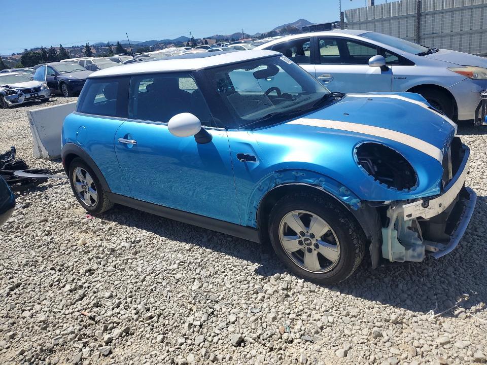 2015 Mini Cooper VIN WMWXM5C58FT942051 COPART salvage auction — FRONT END, Ca - Salvage Certificate, sold $1,800 on 2026-08-18 (photo 4)