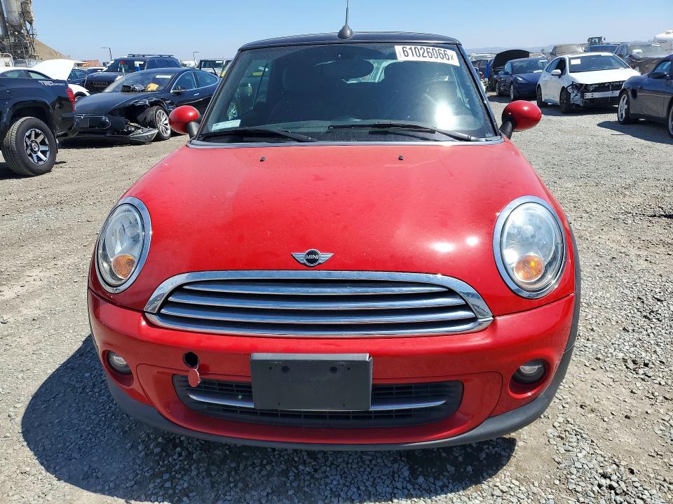 2015 Mini Cooper VIN WMWZN3C57FT862136 COPART salvage auction — MINOR DENT/SCRATCHES, CA - APP FOR DUP CLEAN OR AC, sold $1,100 on 2026-07-31 (photo 5)