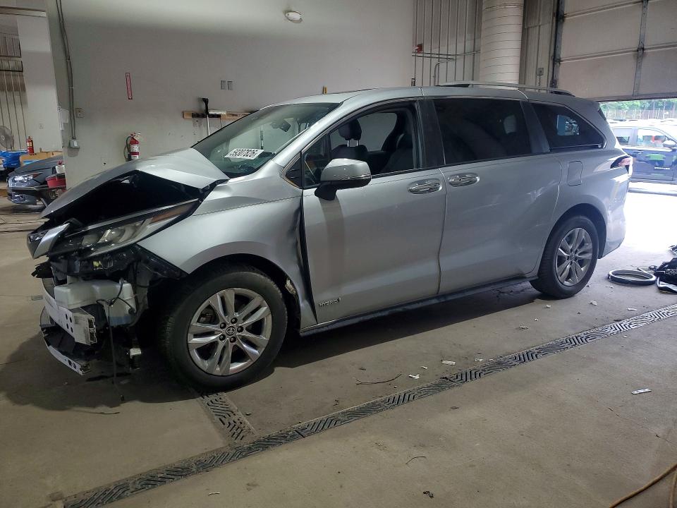 2021 Toyota Sienna VIN 5TDZSKFC9MS005148 COPART salvage auction — FRONT END, Pa - Certificate Of Salvage, sold $10,100 on 2026-07-13 (photo 1)