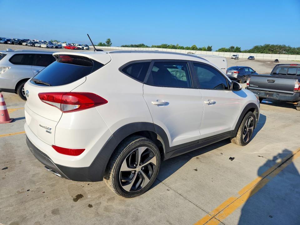 2016 Hyundai Tucson VIN KM8J3CA29GU259923 COPART salvage auction — VANDALISM, MO - CERTIFICATE OF TITLE, sold $225 on 2026-07-16 (photo 3)