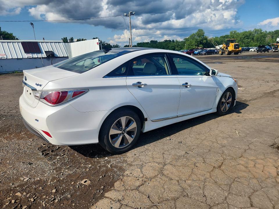 2011 Hyundai Sonata hybrid VIN KMHEC4A43BA001707 COPART salvage auction — SIDE, Ct - Cert Of Title-Salvage, sold $450 on 2026-07-28 (photo 3)