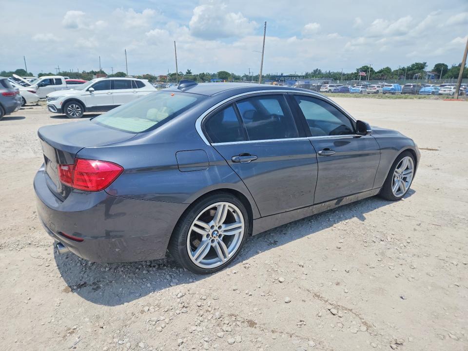 2013 BMW 1er VIN WBA3F9C54DF145260 COPART salvage auction — MINOR DENT/SCRATCHES, Fl - Certificate Of Title (P), sold $2,125 on 2026-08-18 (photo 3)