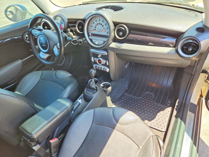 2009 Mini Cooper clubman VIN WMWML33569TX33163 COPART salvage auction — FRONT END, Ca - Dis/Dlr/Exp Only Clean Title, sold $250 on 2026-07-14 (photo 8)