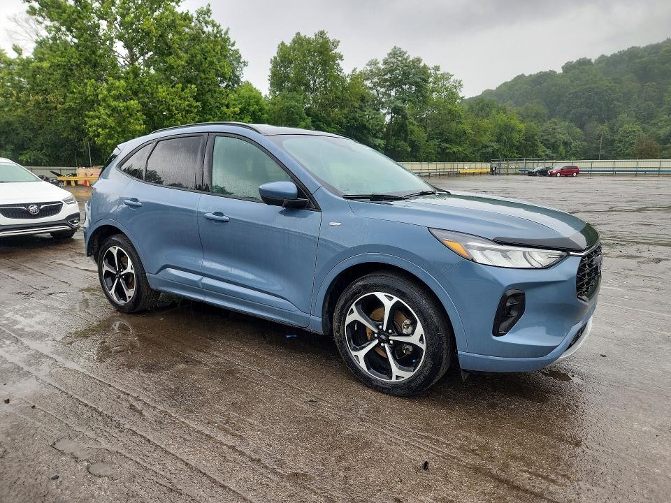2023 Ford Escape VIN 1FMCU9NA5PUB17823 COPART salvage auction — REAR END, Pa - Certificate Of Salvage, sold $9,800 on 2026-08-20 (photo 4)