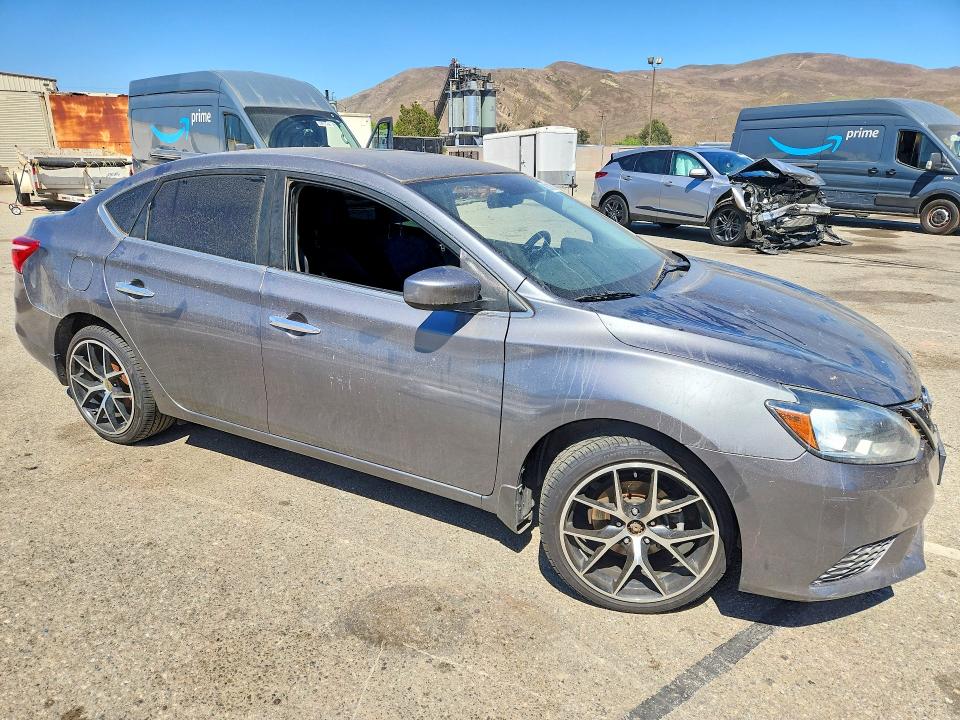 2017 Nissan Sentra VIN 3N1AB7AP0HY299139 COPART salvage auction — MINOR DENT/SCRATCHES, Ca - Dis/Dlr/Exp Only Clean Title, sold $550 on 2026-07-24 (photo 4)