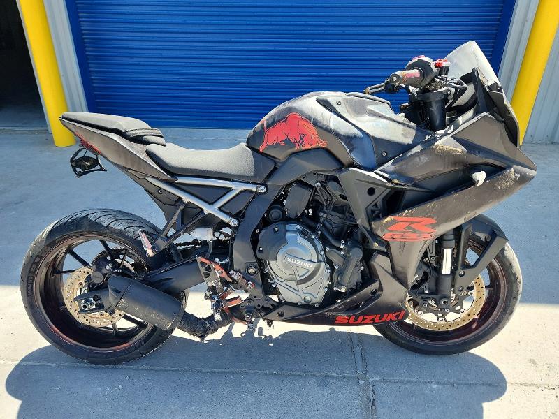 2024 Suzuki Gsx VIN JS1EM13B2R7100936 COPART salvage auction — ROLLOVER, TX - SALVAGE VEHICLE TITLE, sold $675 on 2026-09-08 (photo 1)