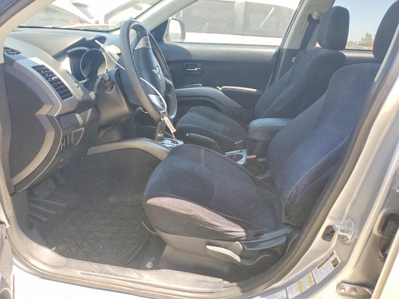 2010 Mitsubishi Outlander VIN JA4AT2AW3AZ014203 COPART salvage auction — MINOR DENT/SCRATCHES, CA - DIS/DLR/EXP ONLY CLEAN TITLE, sold $250 on 2026-07-23 (photo 7)