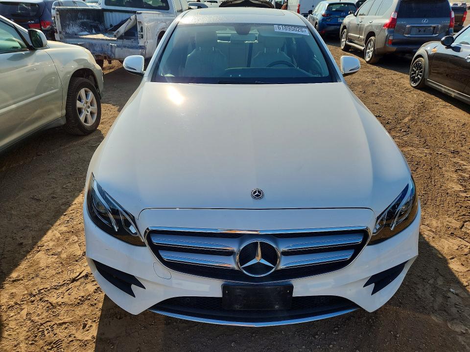 2018 Mercedes-benz E-klasse VIN WDDZF4KB6JA344185 COPART salvage auction — WATER/FLOOD, Il - Salvage Cert-Flood, sold $2,250 on 2026-08-18 (photo 5)