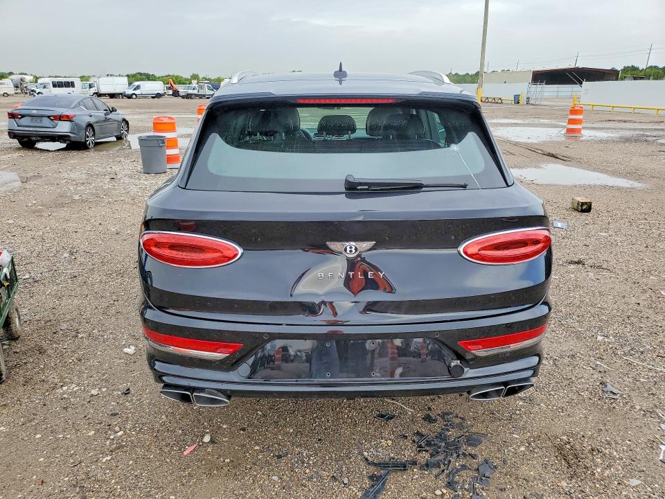 2021 Bentley Bentayga VIN SJAAJ2ZV7MC036561 COPART salvage auction — FRONT END, Tx - Salvage Vehicle Title, sold $77,000 on 2026-09-17 (photo 6)