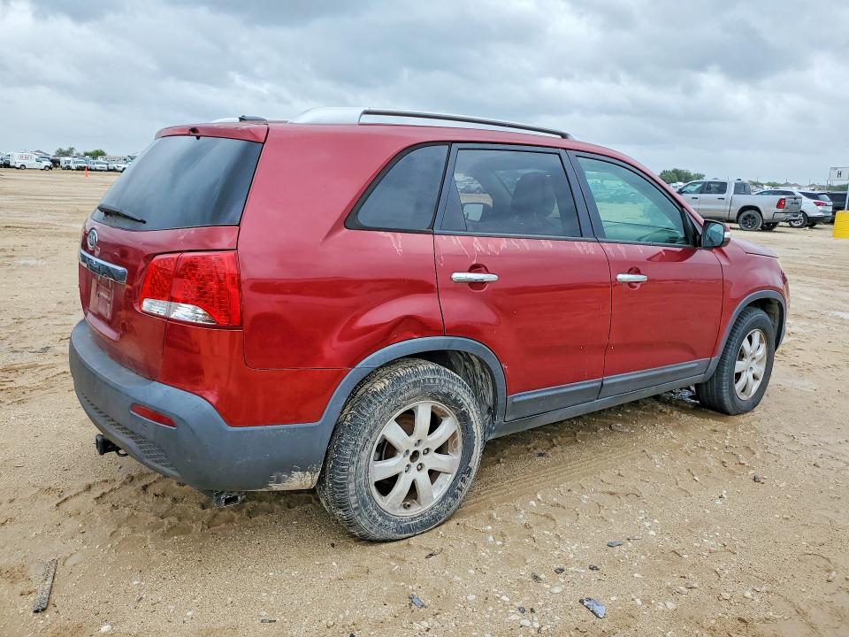 2011 Kia Sorento VIN 5XYKT4A1XBG041151 COPART salvage auction — MINOR DENT/SCRATCHES, Tx - Certificate Of Title, sold $925 on 2026-07-30 (photo 3)