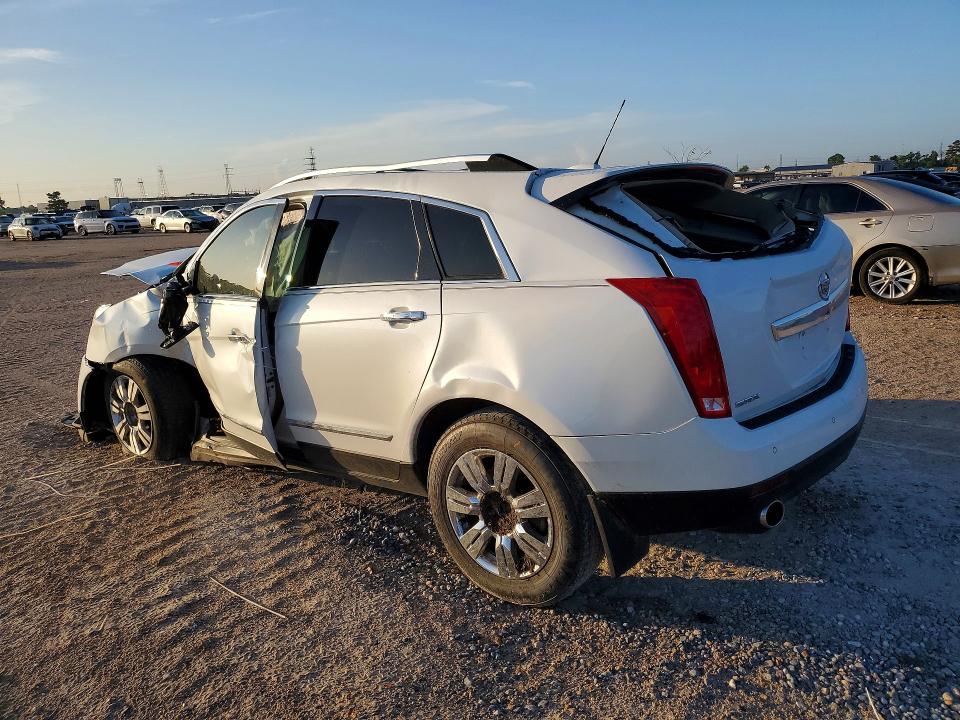 2015 Cadillac Srx VIN 3GYFNBE3XFS532104 COPART salvage auction — ROLLOVER, Tx - Salvage Vehicle Title, sold $225 on 2026-07-17 (photo 2)