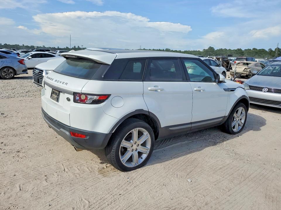 2014 Land rover RANGE ROVER VIN SALVP2BG2EH895368 COPART salvage auction — MINOR DENT/SCRATCHES, Tx - Certificate Of Title, sold $1,300 on 2026-07-24 (photo 3)