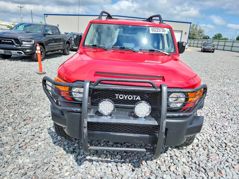 2012 Toyota Fj cruiser VIN JTEBU4BF3CK135077 COPART salvage auction — REAR END, Wi - Certificate Of Title, sold $7,200 on 2026-07-20 (photo 5)