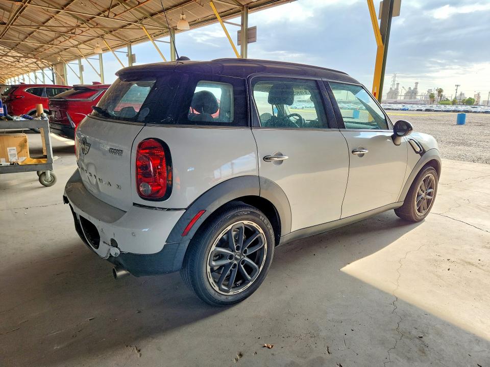 2016 Mini Cooper VIN WMWZB3C59GWR46774 COPART salvage auction — REAR END, Az - Cert Of Title - Salvage, sold $2,900 on 2026-08-17 (photo 3)