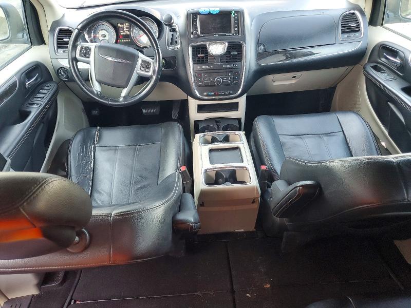 2013 Chrysler Voyager VIN 2C4RC1BGXDR674277 COPART salvage auction — REAR END, Nv - Certificate Of Title, sold $900 on 2026-08-01 (photo 8)