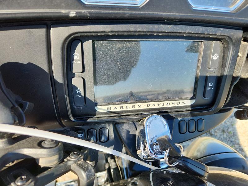 2017 Harley-davidson Flhtcutg VIN 1HD1MAD14HB856286 COPART salvage auction — ALL OVER, ND - CERT OF TITLE - SALVAGE VEHICL, sold $7,300 on 2026-08-27 (photo 7)