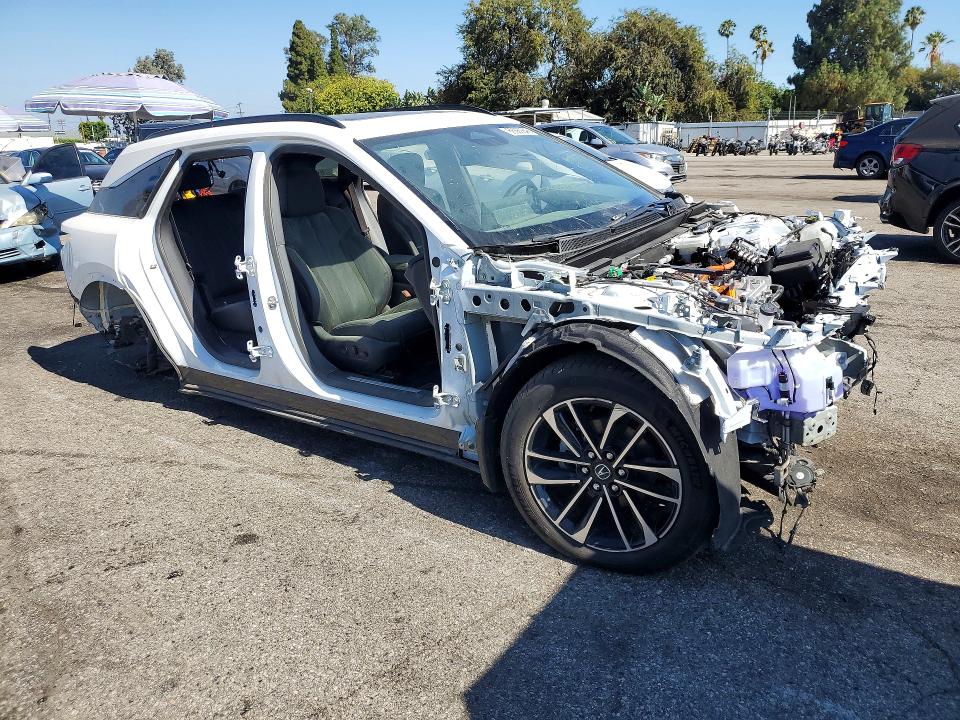 2024 Acura Zdx VIN 4W5KHNRL6RZ501403 COPART salvage auction — STRIPPED, Or - Dis/Dlr/Exp Only Salvage Title, sold $375 on 2026-07-31 (photo 4)