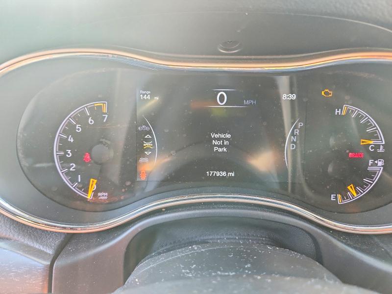2017 Jeep Cherokee VIN 1C4RJFBG7HC862952 COPART salvage auction — MINOR DENT/SCRATCHES, MD - CERTIFICATE OF TITLE, sold $300 on 2026-07-28 (photo 9)