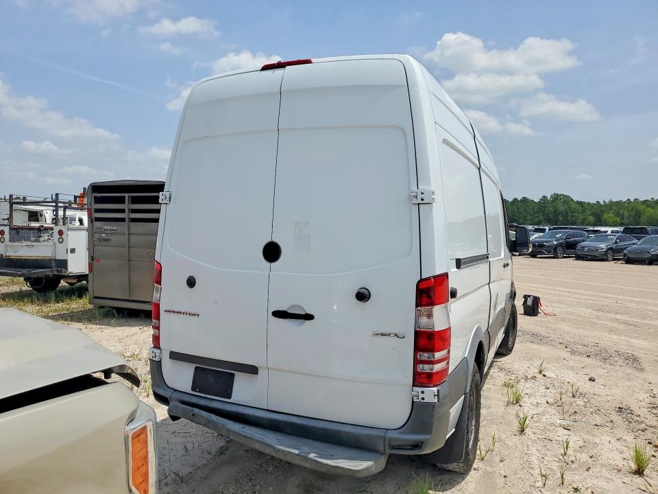 2018 Mercedes-benz Sprinter VIN WD3PE7CD2JP607236 COPART salvage auction — ROLLOVER, Tx - Certificate Of Title, sold $2,000 on 2026-08-03 (photo 6)