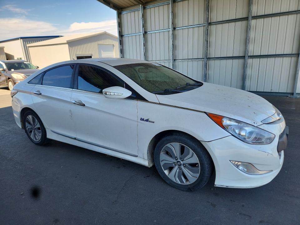 2015 Hyundai Sonata VIN KMHEC4A49FA127303 COPART salvage auction — MECHANICAL, CA - DIS/DLR/EXP ONLY CLEAN TITLE, sold $150 on 2026-07-30 (photo 4)