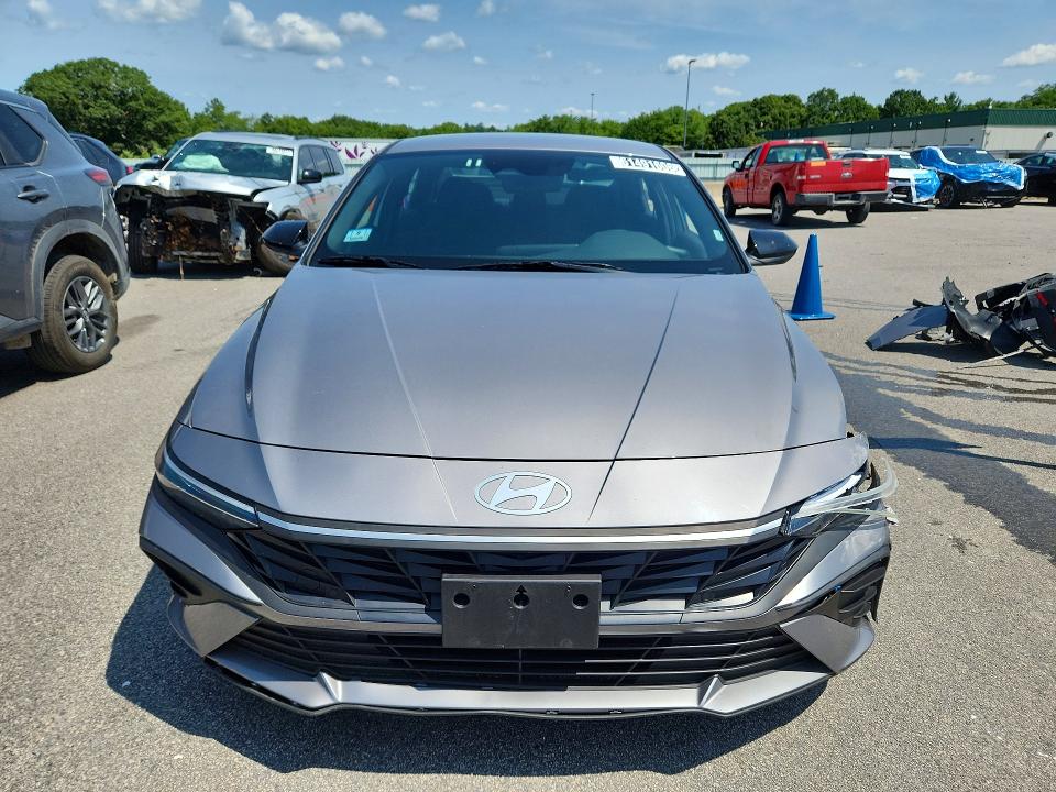 2025 Hyundai Elantra VIN KMHLM4DJ7SU161674 COPART salvage auction — REAR END, FL - CERTIFICATE OF DESTRUCTION, sold $4,450 on 2026-07-27 (photo 5)