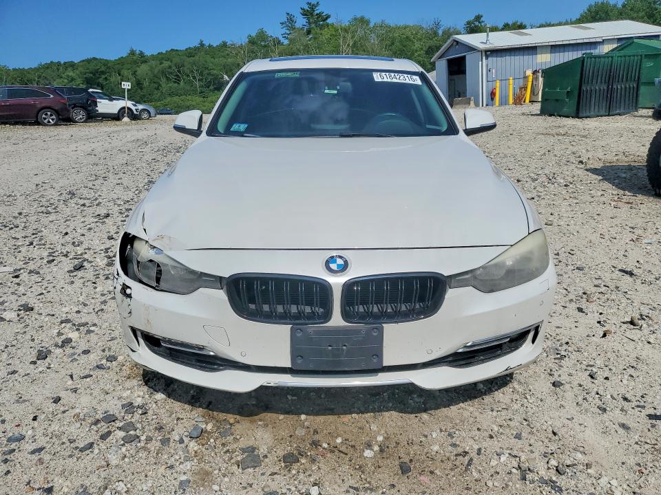 2015 BMW 3er VIN WBA3B5C5XFF959680 COPART salvage auction — FRONT END, Ma - Cert Of Title-Reconstrctd Coll, sold $375 on 2026-08-05 (photo 5)