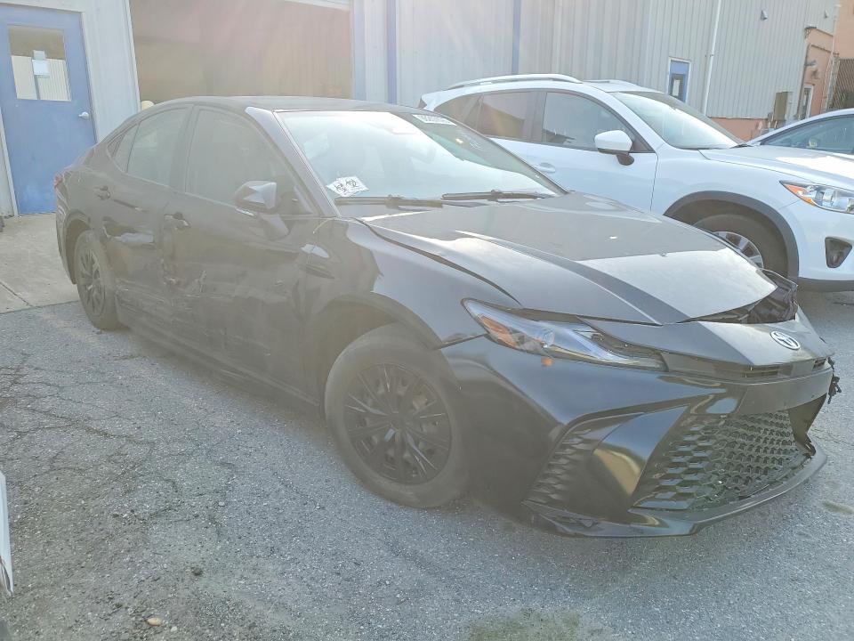 2025 Toyota Camry VIN 4T1DAACK0SU555829 COPART salvage auction — SIDE, Ca - Dis/Dlr/Exp Only Clean Title, sold $12,300 on 2026-07-09 (photo 4)