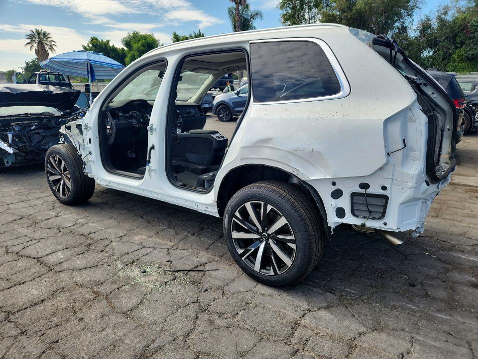 2026 Volvo Xc90 VIN YV4M12PJ6T1495616 COPART salvage auction — STRIPPED, Tx - Certificate Of Title, sold $9,200 on 2026-07-30 (photo 2)