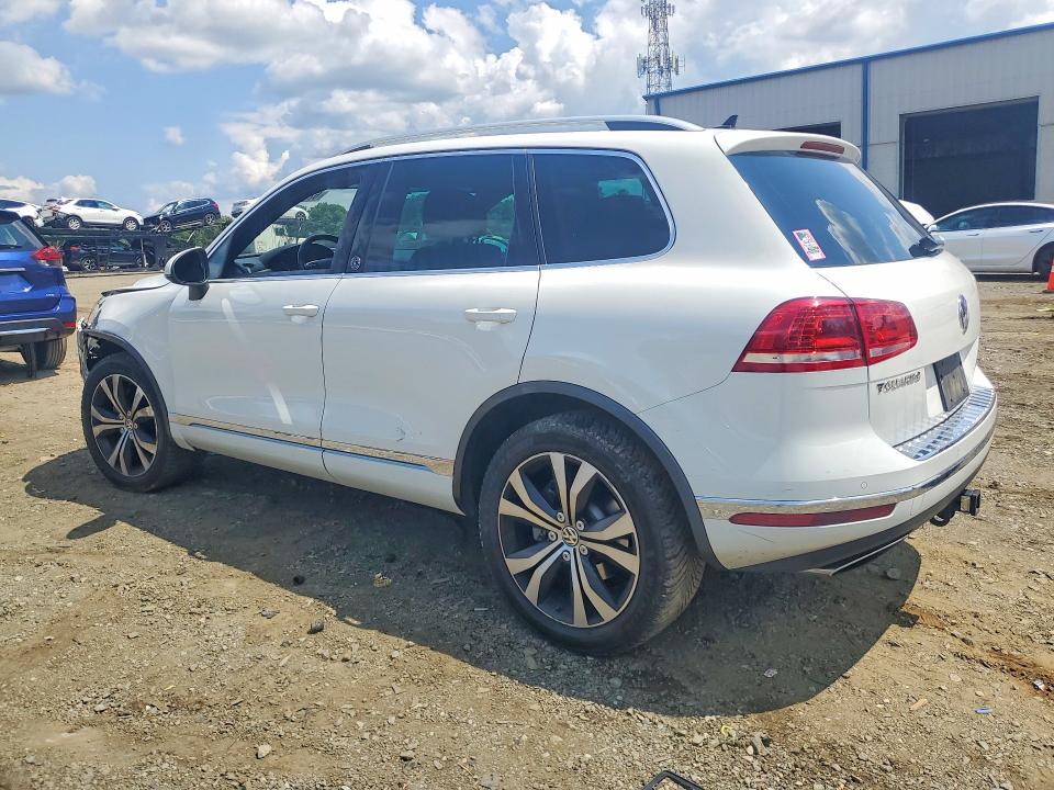 2017 Volkswagen Touareg VIN WVGRF7BP4HD004299 COPART salvage auction — FRONT END, Ct - Cert Of Title-Salvage, sold $2,200 on 2026-08-17 (photo 2)