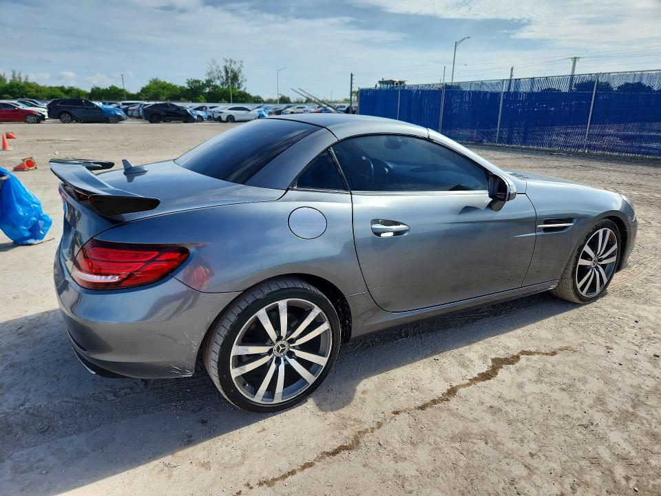 2017 Mercedes-benz Slc-klasse VIN WDDPK3JA6HF128405 COPART salvage auction — MINOR DENT/SCRATCHES, Fl - Cert Of Title Slvg Rebuildable (P), sold $5,900 on 2026-08-12 (photo 3)