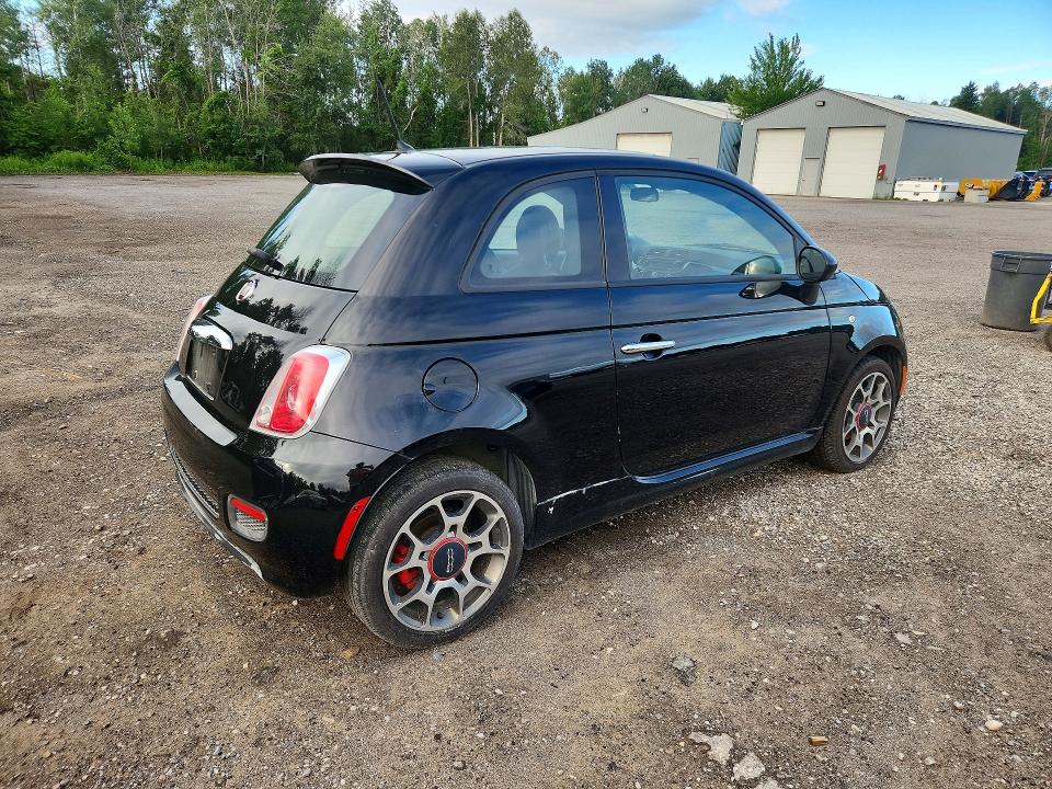 2015 Fiat 500 VIN 3C3CFFBR4FT561943 COPART salvage auction — MINOR DENT/SCRATCHES, On - Permit No Brand - Unfit, sold $550 on 2026-08-05 (photo 3)