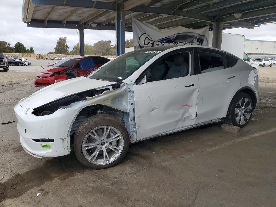 2023 Tesla Model y VIN 7SAYGDEEXPF742575 COPART salvage auction — FRONT END, CA - SALVAGE CERTIFICATE, sold $6,400 on 2026-07-16 (photo 1)