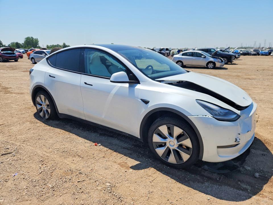 2020 Tesla Model y VIN 5YJYGDEE3LF023756 COPART salvage auction — FRONT END, IL - CERTIFICATE OF TITLE, sold $5,900 on 2026-07-23 (photo 4)