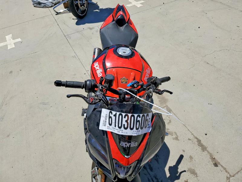 2019 Aprilia Tuono v4 VIN ZD4KGU008KS001002 COPART salvage auction — FRONT END, CA - SALVAGE CERTIFICATE, sold $2,250 on 2026-08-13 (photo 5)