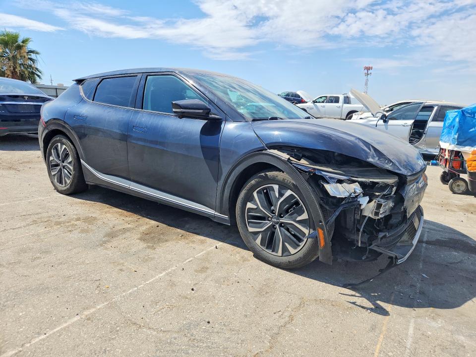 2022 Kia Ev6 VIN KNDC3DLC1N5087676 COPART salvage auction — FRONT END, CA - SALVAGE CERTIFICATE, sold $12,100 on 2026-08-21 (photo 4)