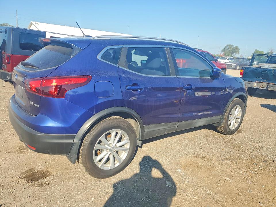 2018 Nissan VIN JN1BJ1CR4JW254205 COPART salvage auction — NORMAL WEAR, Ia - Cert Of Title-Prior Salvage, sold $2,800 on 2026-07-17 (photo 3)