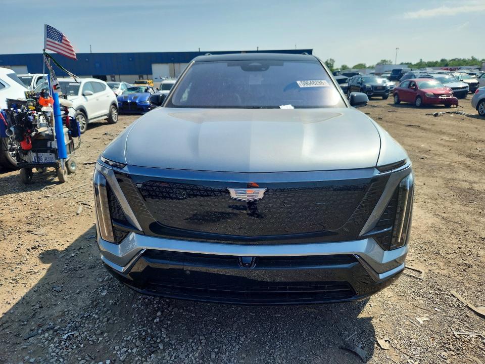2026 Cadillac Xt4 VIN 1GYC3NML2TZ705303 COPART salvage auction — REAR END, Id - Salvage Certificate Of Title, sold $30,250 on 2026-08-14 (photo 5)